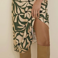 Saia Midi Reta Estampa Floral - imagem 2