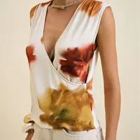 Blusa Decote V sem Manga Estampada Morena Rosa  - imagem 2