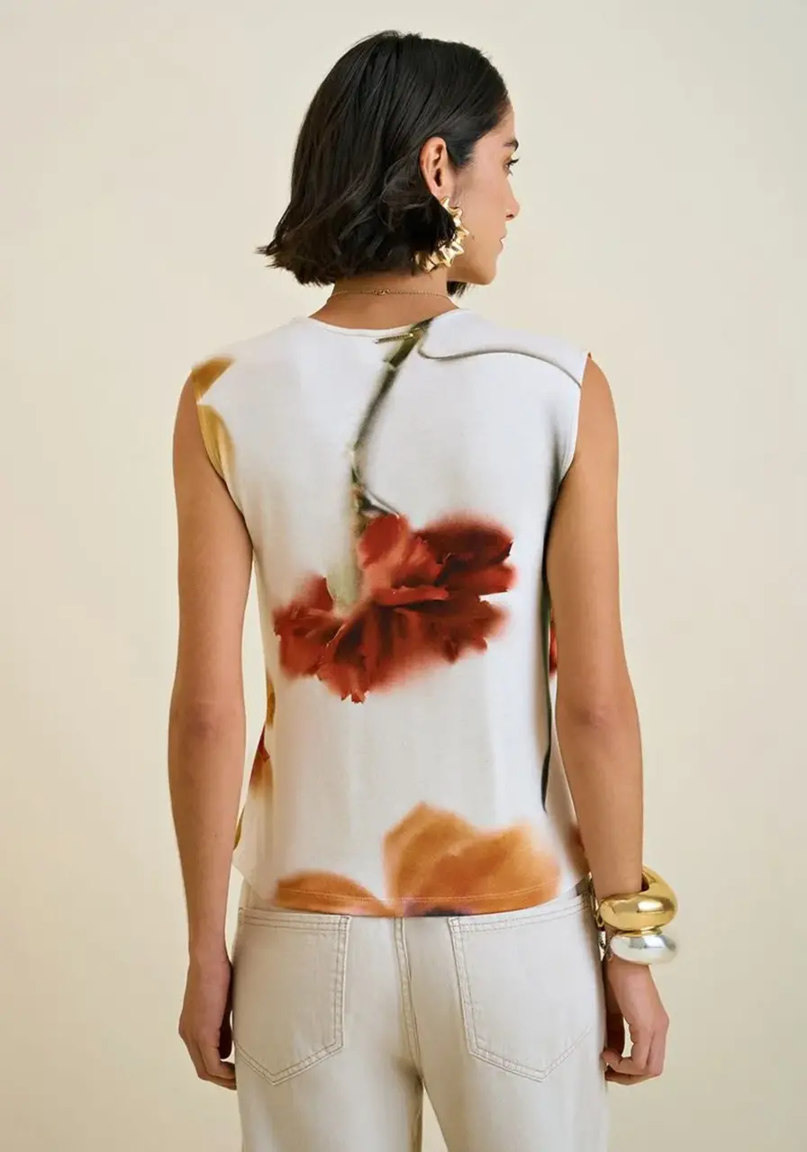 Blusa Decote V sem Manga Estampada Morena Rosa 