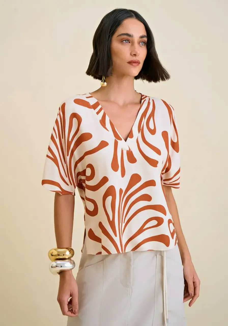 Blusa Solta Decote V Manga Curta Padrão Morena Rosa 