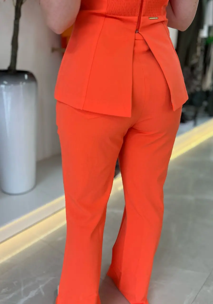 Calça Flare Alfaiataria Cós Alto Laranja 