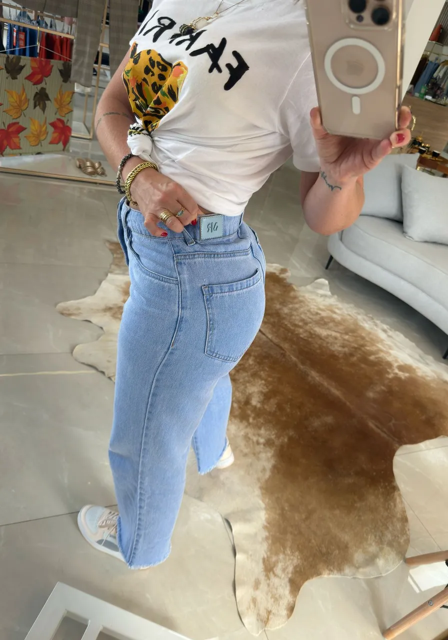 Calça Morena Rosa Jeans Reta Pantacourt