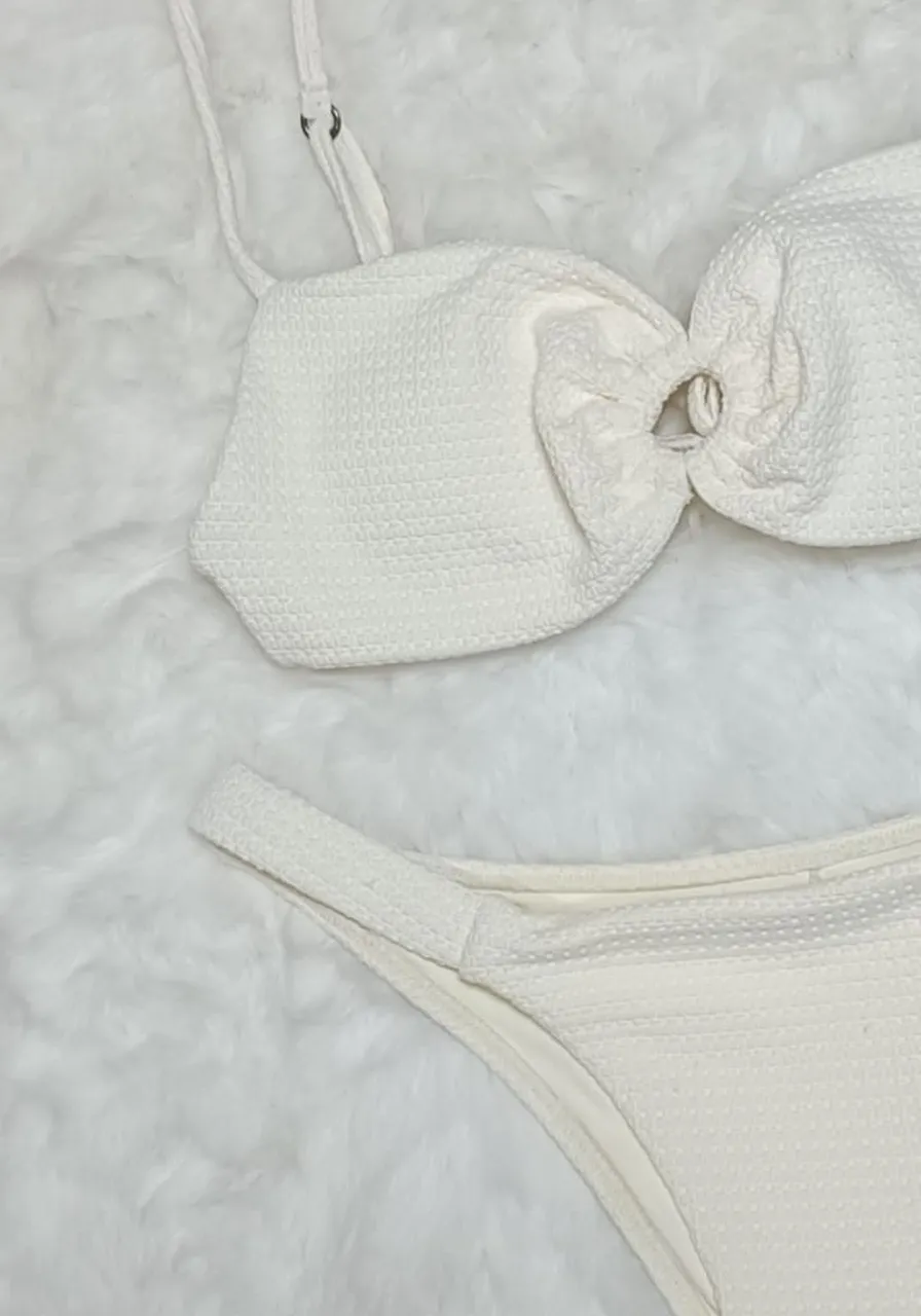 Biquini Cortinão Detalhe Elástico Off White Morena Rosa Ref 10487