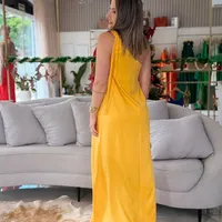 Vestido Solto Um Ombro Só Sem Manga Midi Morena Rosa Laranja Ref 15734 - imagem 1