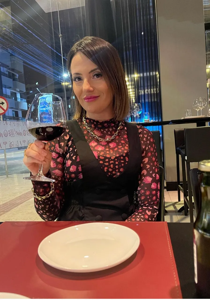 Salopete Morena Rosa Midi Com Botão Preto