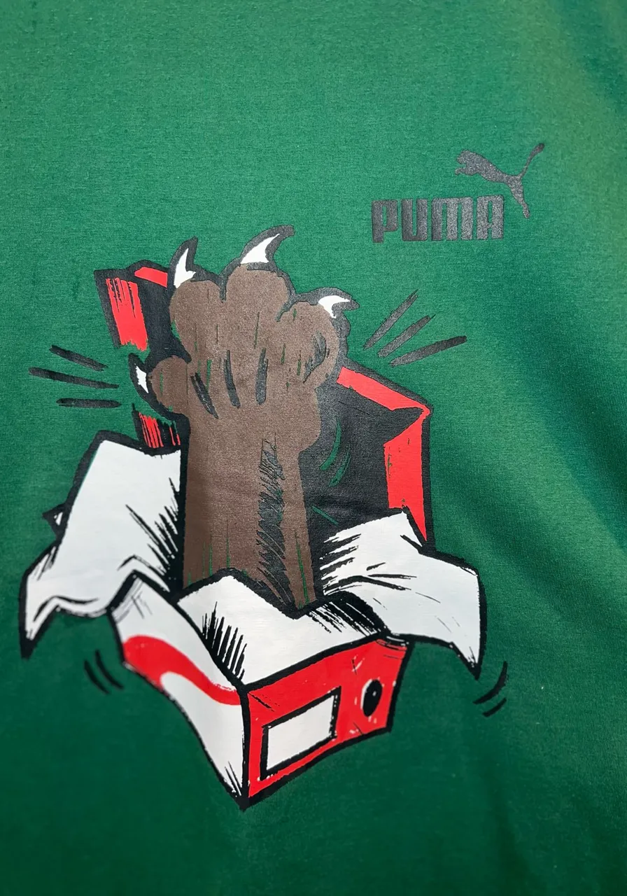 Camiseta Graphics Sneaker Tee Puma