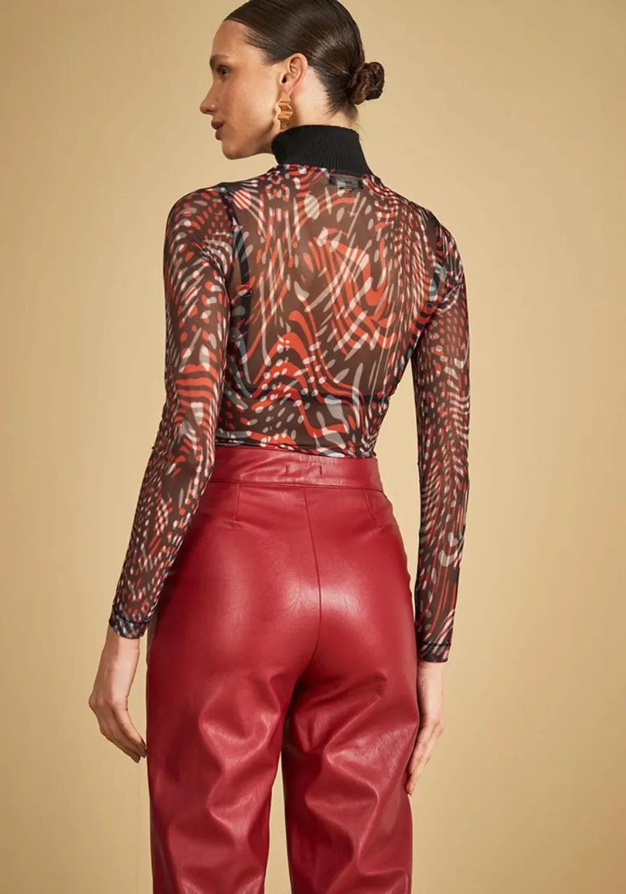 Blusa Tule Gola Alta Sommer