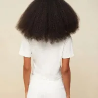 T-Shirt Morena Rosa Gola Redonda Estampa Localizada Off White - imagem 2