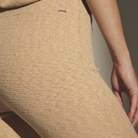 Calça Canelada Reta Bege Honey Bee Sommer - imagem 2