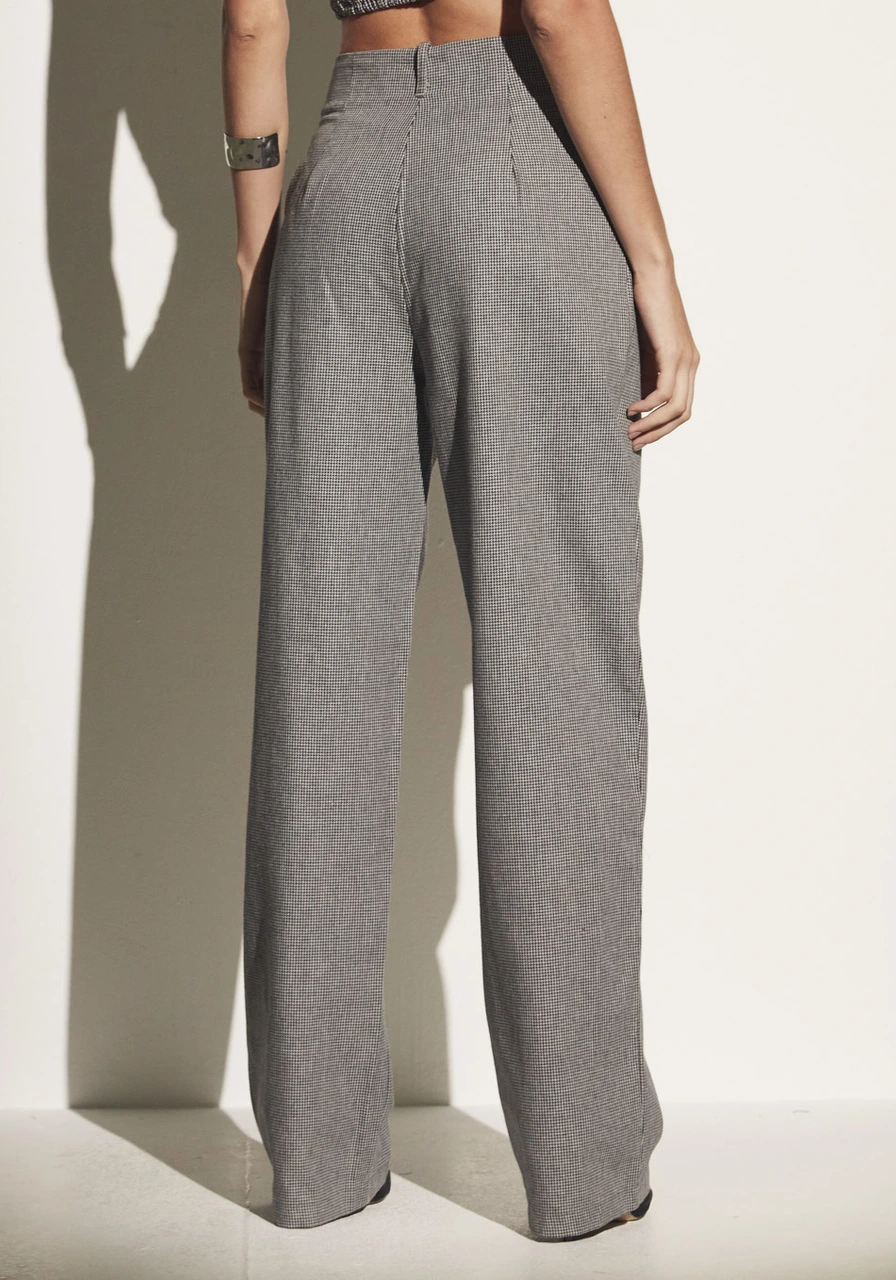 Calça Alfaiataria Reta Com Pregas Sommer