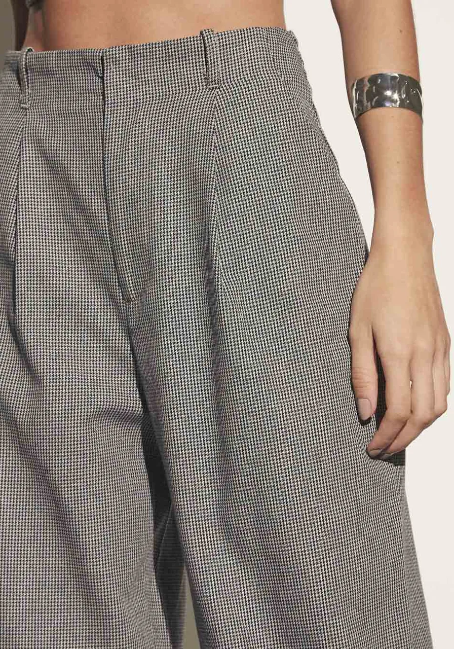 Calça Alfaiataria Reta Com Pregas Sommer