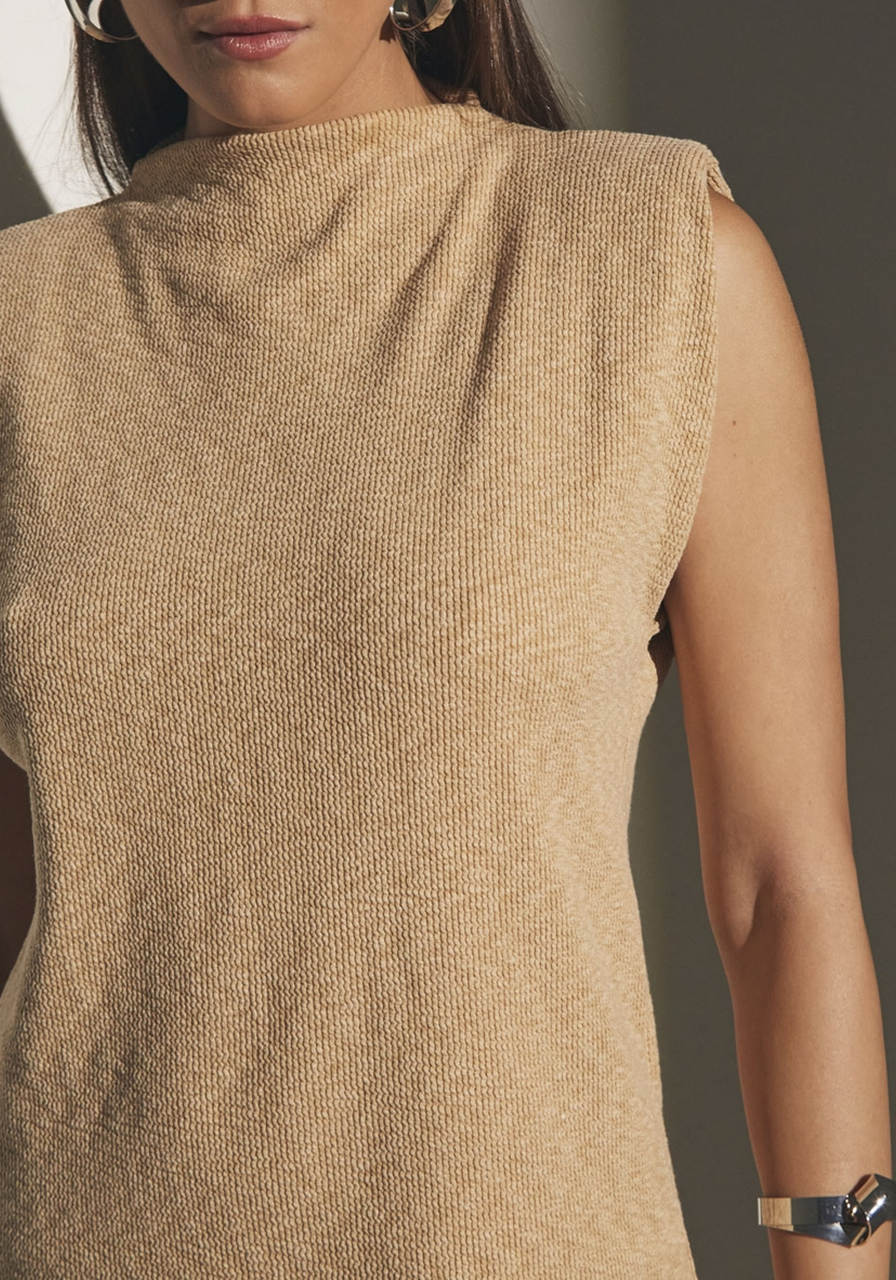 Blusa Canelada Bege Honey Bee Sommer