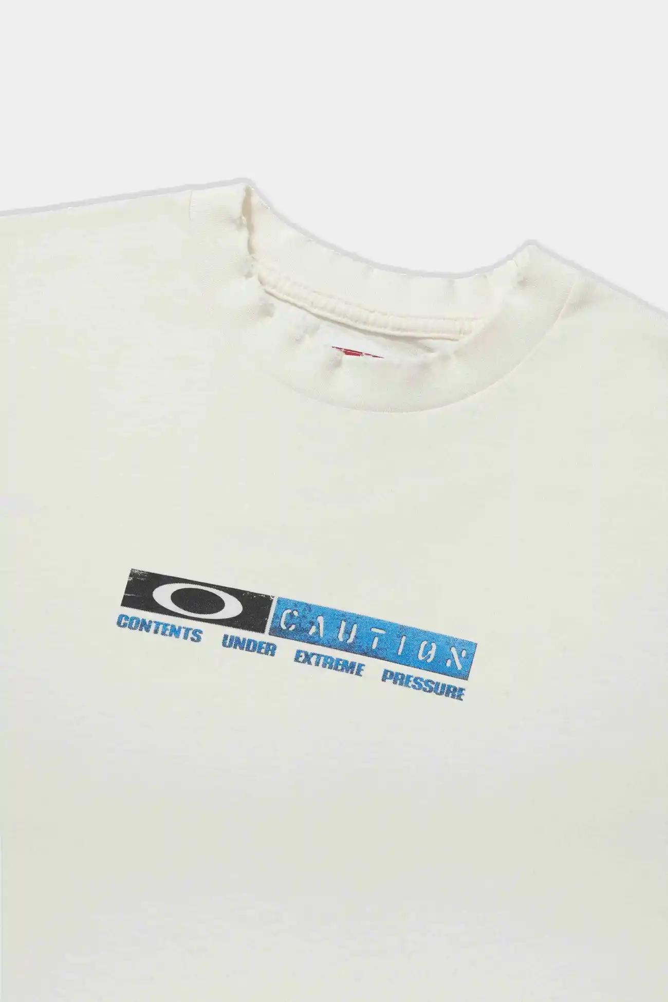 Camiseta PIET x Oakley Caution Bone White – Estampa Técnica e Puídos - imagem 4