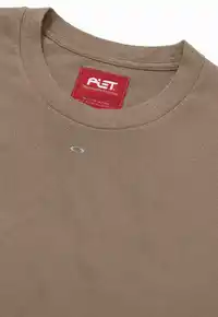 Camiseta PIET x Oakley Foil Nano Logo Dark Tan – 100% Algodão 270GSM - imagem 5