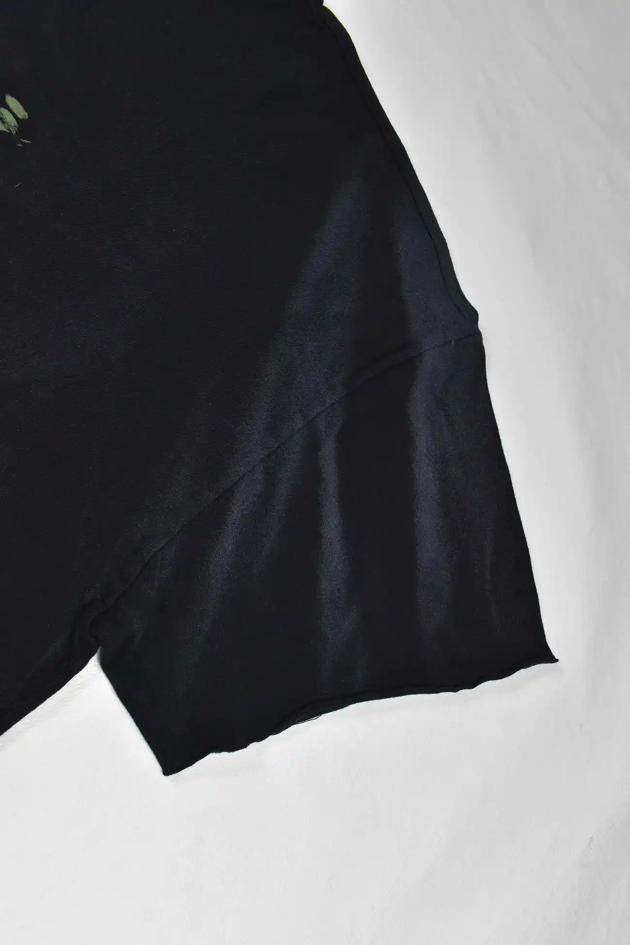 Camiseta TheSaint Oversized Metamorfose Black – Moda Streetwear Conceitual - imagem 3