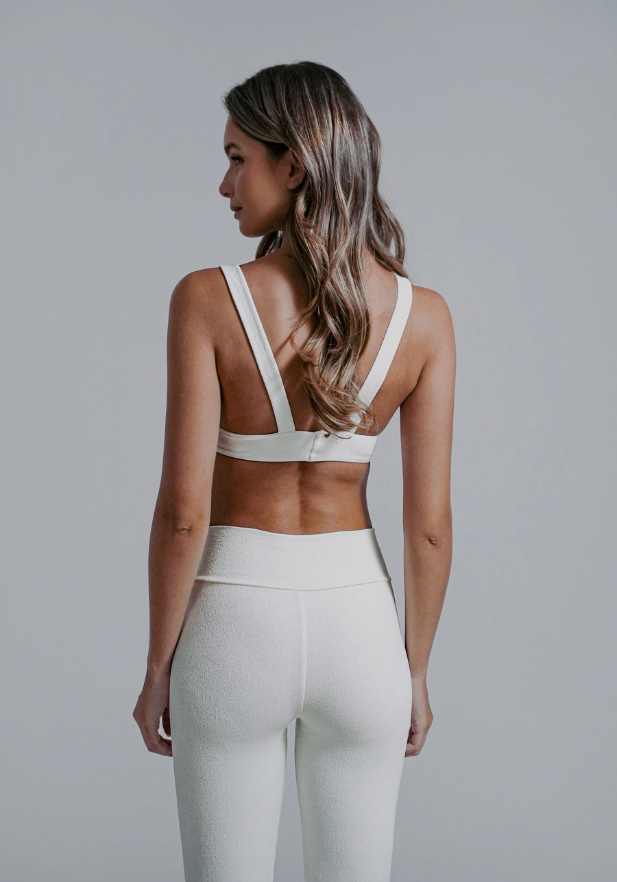 Conjunto Holi Cloud — Top Triângulo + Legging Cintura V — Off White