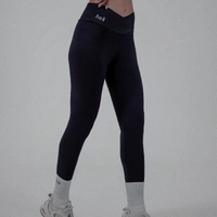 Conjunto Essential Preto — Top Triângulo + Legging V Cintura Cruzada - imagem 4