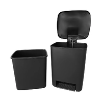 Lixeira com Pedal 16 Litros Lar Plásticos: Higiene e Durabilidade - imagem 6