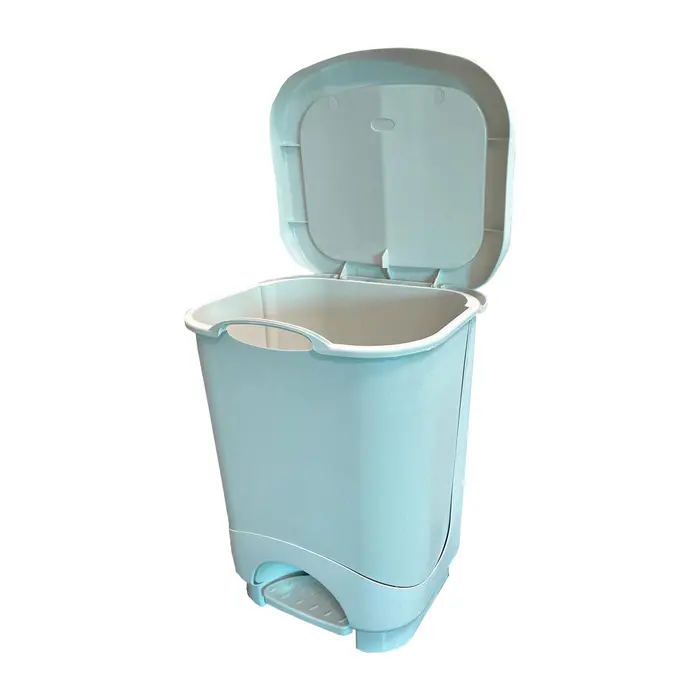 Lixeira com Pedal Lar Plásticos | Higiene e Design para Seu Lar