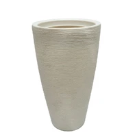 Vaso de Polietileno Lar Plásticos: Leveza, Durabilidade e Design - imagem 1