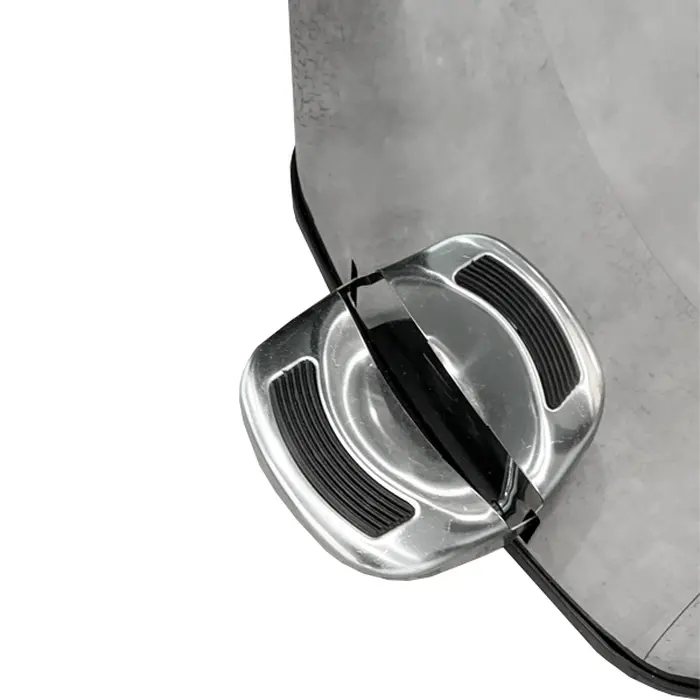 Lixeira Inox Redonda com Pedal Lar Plásticos: Higiene e Design | Lar Plásticos