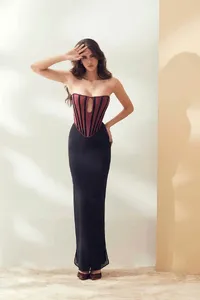 Corset Guell com Decote Gota e Detalhes Acetinados - imagem 6