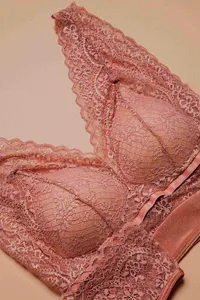 Top Bralette Gothique em Renda e Cetinete com Bojo - imagem 2