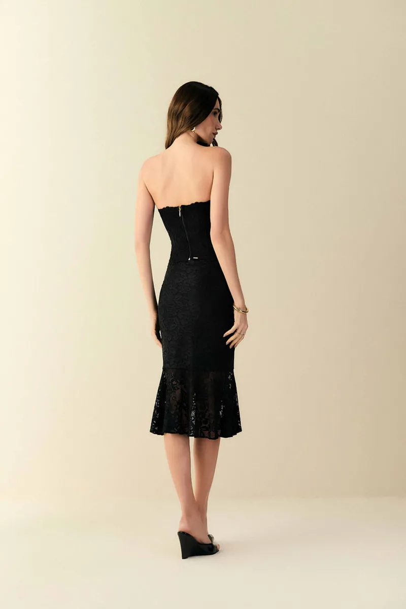 Corset Tomara que Caia em Renda Preta | Sofisticação e Elegância para Ocasiões Especiais
