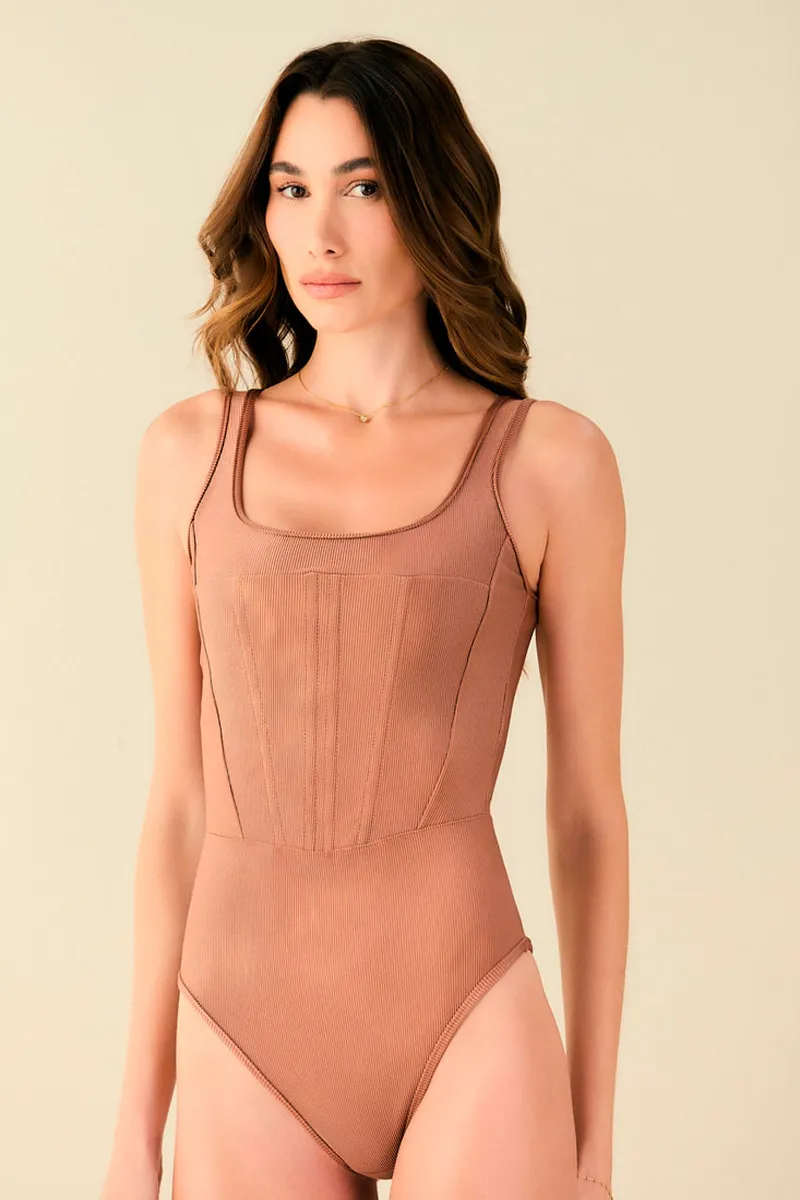 Body Sculpture (canelado)