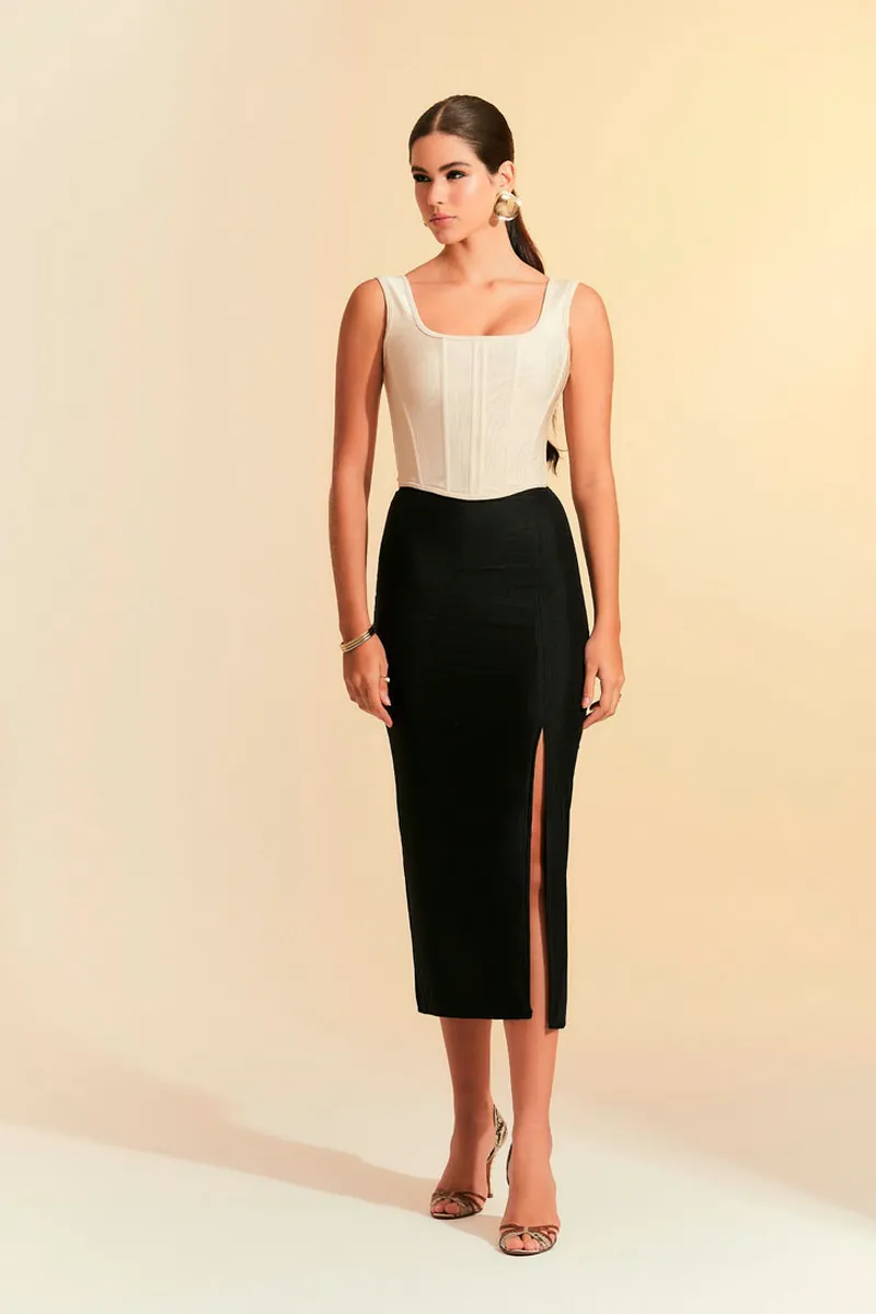 Saia Midi em Tule com fenda