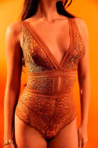 Body Sem Bojo de Renda Bicolor Conhaque - imagem 3
