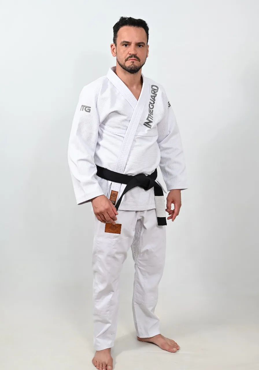 Kimono In The Guard Pró Branco