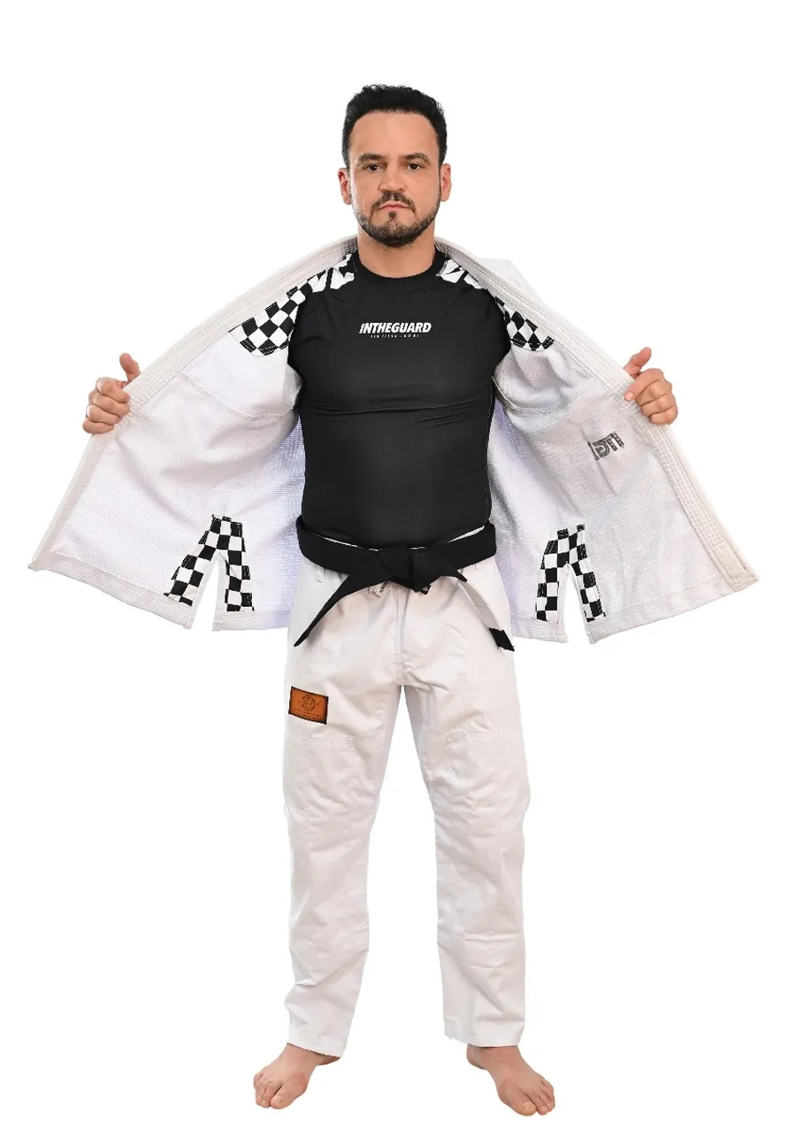 Kimono In The Guard Xadrez Pro Branco