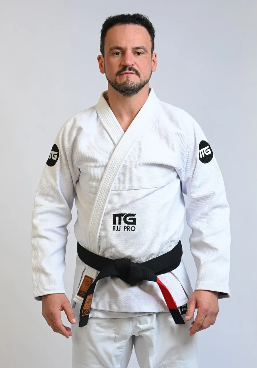 Kimono In The Guard BJJ Pró Branco