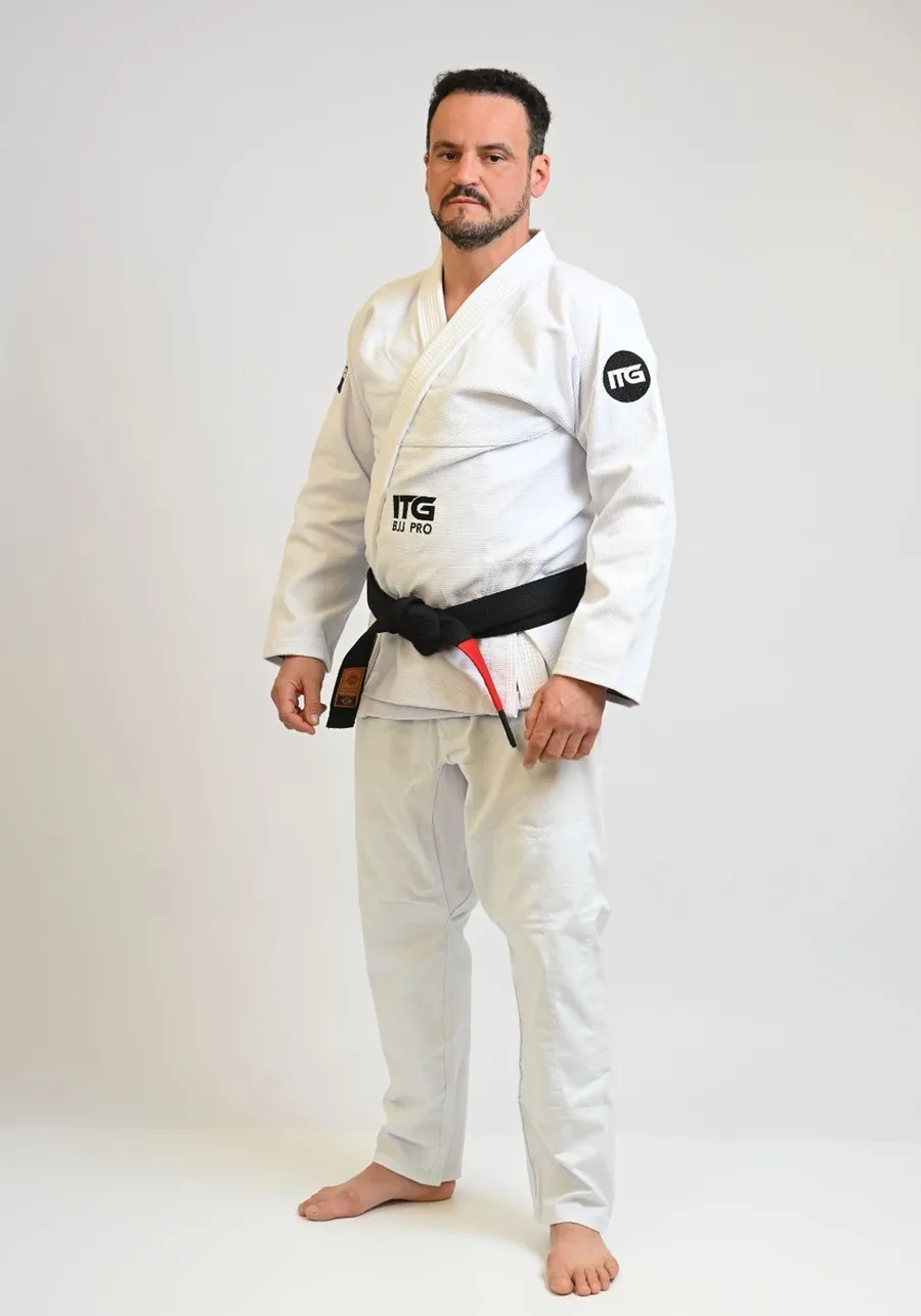 Kimono In The Guard BJJ Pró Branco