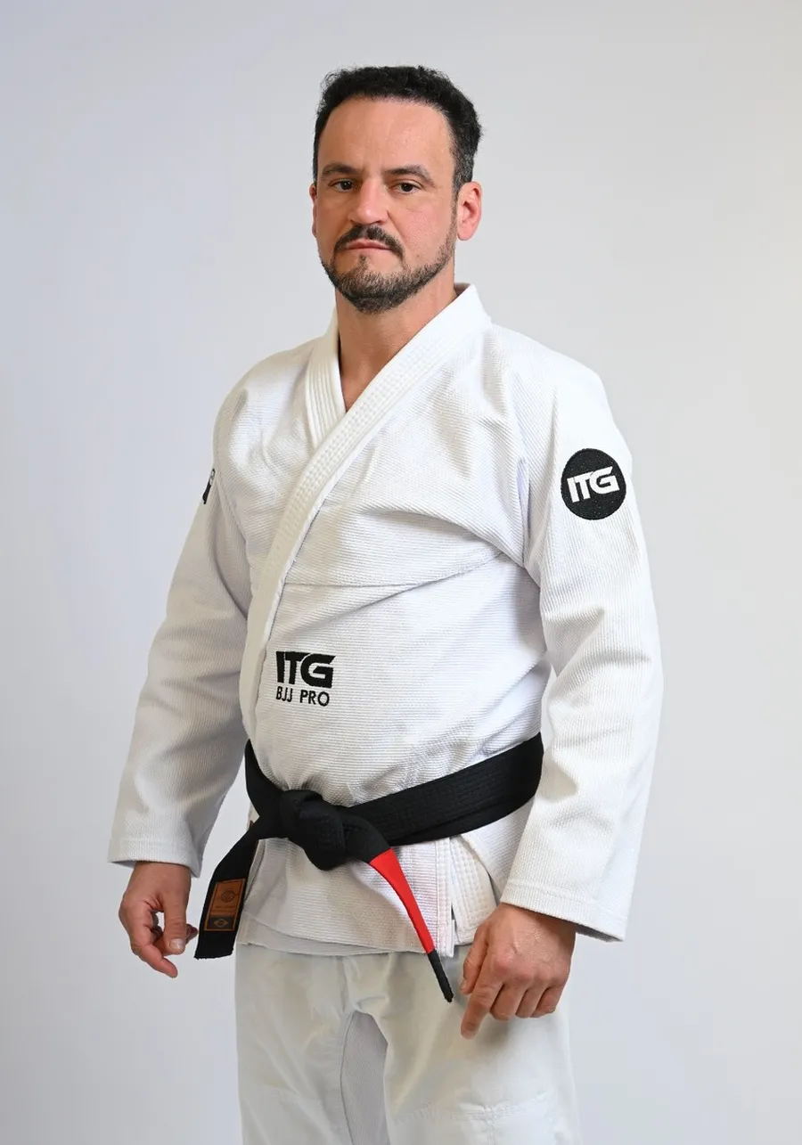 Kimono In The Guard BJJ Pró Branco