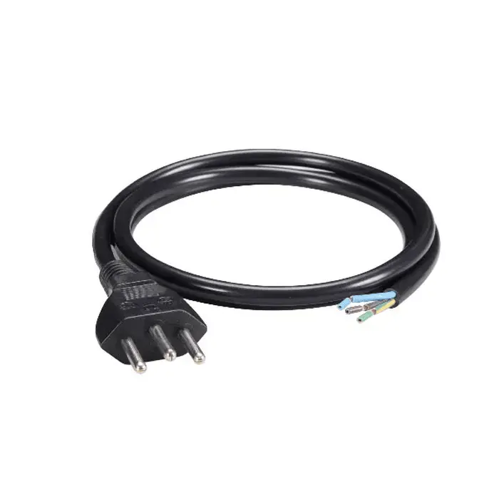 Cabo em PP circular 3x1,5mm² com 1,5 metros / Plugue 180° – 10A Margirius