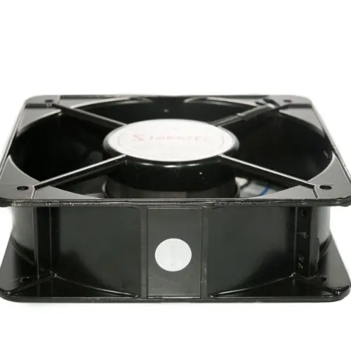 Ventilador 18x18x6cm com Corpo Metálico e Eixo com Rolamento. Alimentação: 127V