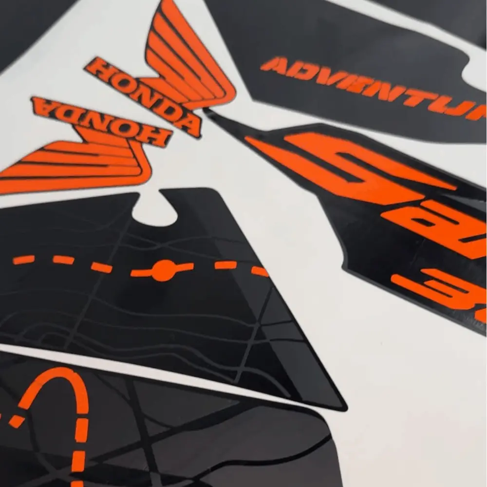 Kit Sahara 300 Adv preto fosco e laranja refletivo