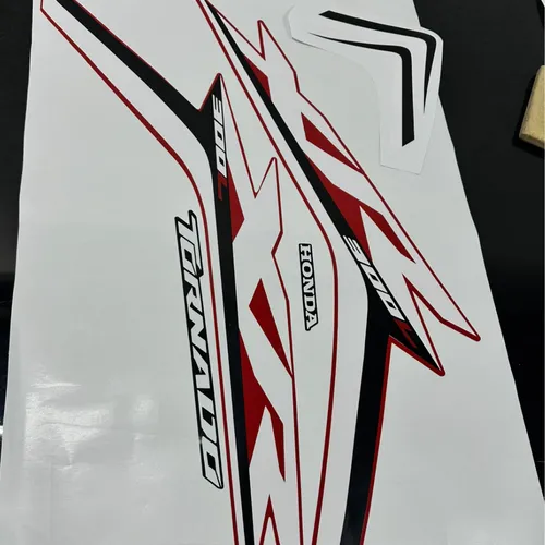 Kit XR 300L Tornado 2025 Modelo original