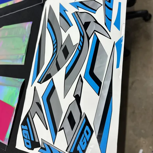Kit DK 160 2024 prata e azul bb