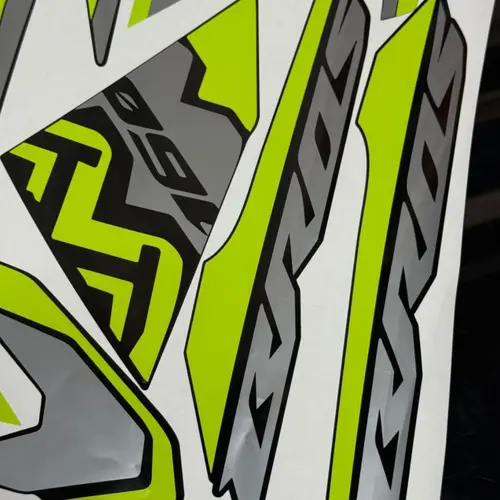 Kit Bros 160 2025 prata