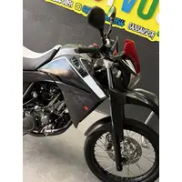 Kit XT660 enduro Preto fosco e branco - imagem 1