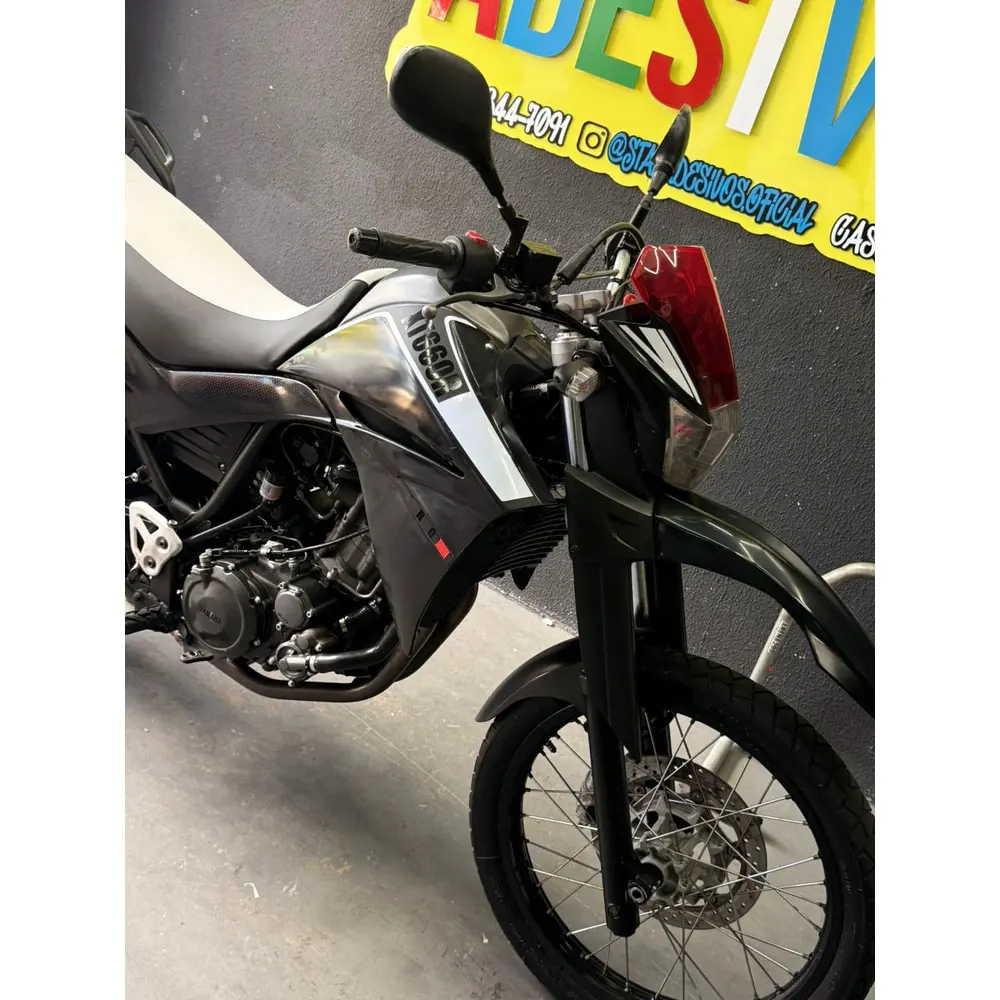 Kit XT660 enduro Preto fosco e branco