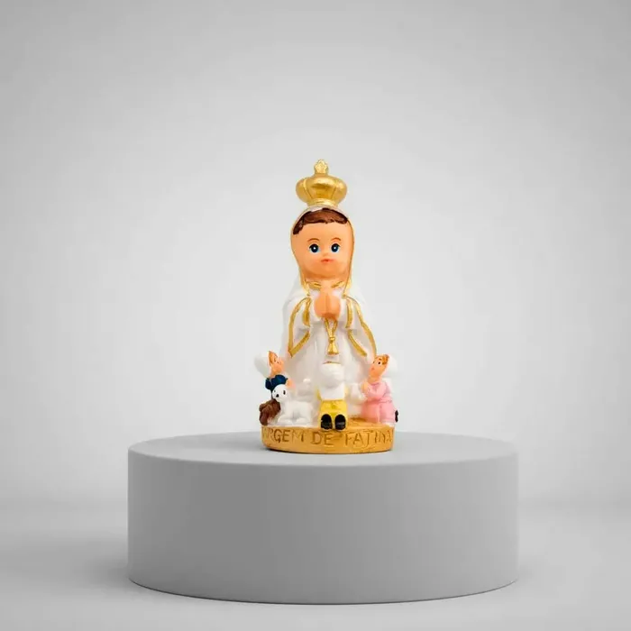 Imagem de Nossa Senhora de Fátima com Pastores Infantil de Resina - 8 cm