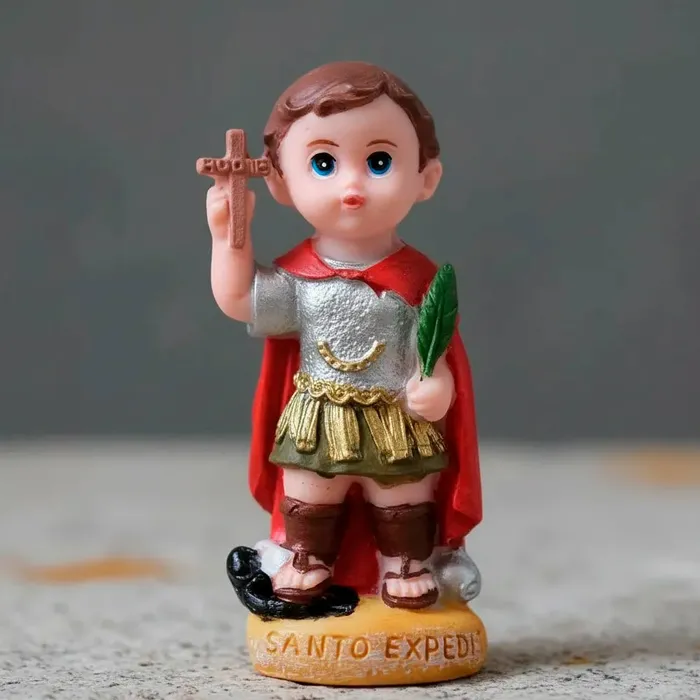 Imagem de Santo Expedito Infantil de Resina - 8 cm | Comprar na Lojinha Uai