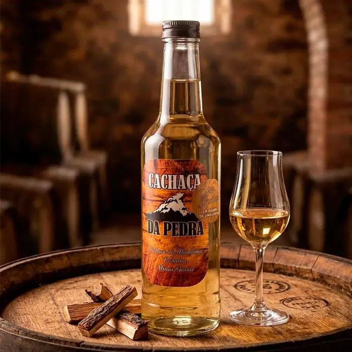 Cachaça da Pedra Envelhecida em Amburana 275ml | Comprar na Lojinha Uai