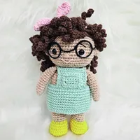Amigurumi de Boneca de Óculos de Crochê - 22 cm | Comprar na Lojinha Uai - imagem 1