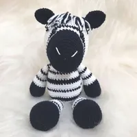 Amigurumi de Zebra de Crochê - 26 cm | Comprar na Lojinha Uai - imagem 1