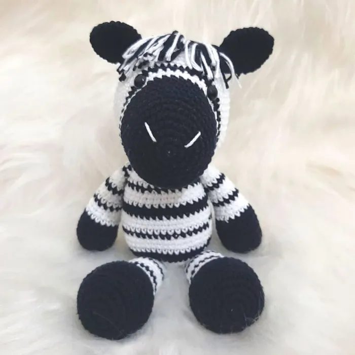 Amigurumi de Zebra de Crochê - 26 cm | Comprar na Lojinha Uai
